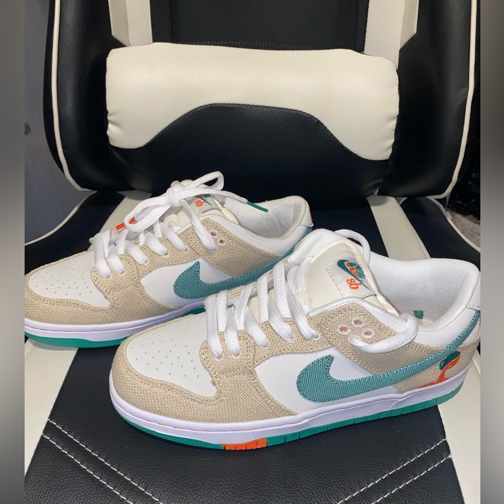nike jarritos sb women 8 US (run small like 7 US)